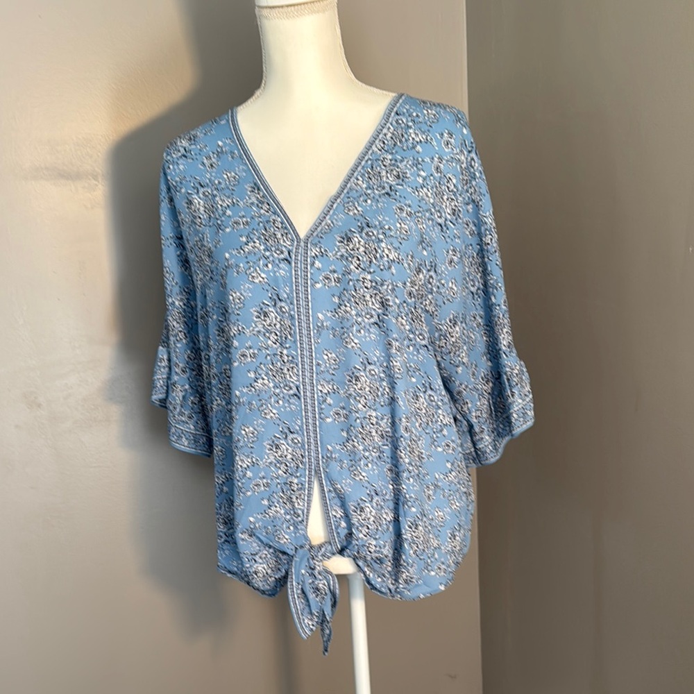 Blue and White Tie Front 3/4 Sleeve Blouse